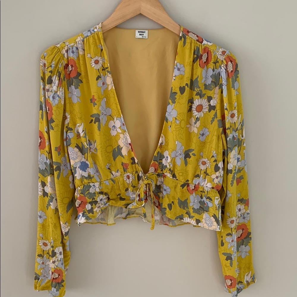 Sunday Best Aritzia Floral Tie Front Ruffle Blouse Size Large Boho Romantic